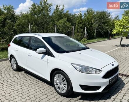 Білий Форд Фокус, об'ємом двигуна 1.6 л та пробігом 156 тис. км за 9700 $, фото 7 на Automoto.ua