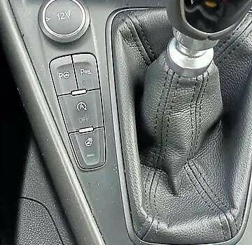 Белый Форд Фокус, объемом двигателя 1.5 л и пробегом 262 тыс. км за 9000 $, фото 6 на Automoto.ua