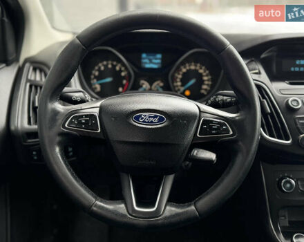 Білий Форд Фокус, об'ємом двигуна 1 л та пробігом 191 тис. км за 7999 $, фото 9 на Automoto.ua