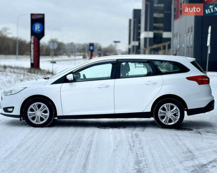 Білий Форд Фокус, об'ємом двигуна 1 л та пробігом 191 тис. км за 7999 $, фото 7 на Automoto.ua