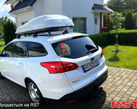 Білий Форд Фокус, об'ємом двигуна 1.6 л та пробігом 80 тис. км за 11500 $, фото 9 на Automoto.ua