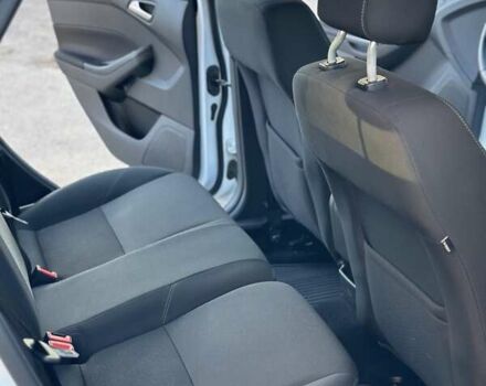 Белый Форд Фокус, объемом двигателя 1 л и пробегом 83 тыс. км за 7400 $, фото 18 на Automoto.ua