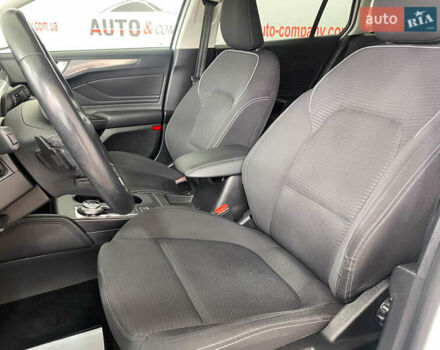 Білий Форд Фокус, об'ємом двигуна 2 л та пробігом 180 тис. км за 14950 $, фото 6 на Automoto.ua