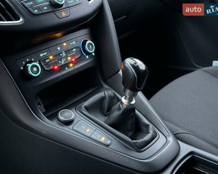 Белый Форд Фокус, объемом двигателя 1.5 л и пробегом 224 тыс. км за 10999 $, фото 72 на Automoto.ua