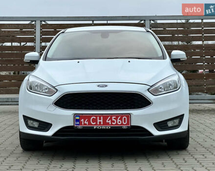 Белый Форд Фокус, объемом двигателя 1.5 л и пробегом 224 тыс. км за 10999 $, фото 2 на Automoto.ua