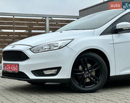 Белый Форд Фокус, объемом двигателя 1.5 л и пробегом 224 тыс. км за 10999 $, фото 10 на Automoto.ua