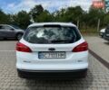 Белый Форд Фокус, объемом двигателя 1.6 л и пробегом 102 тыс. км за 10700 $, фото 4 на Automoto.ua
