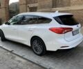 Белый Форд Фокус, объемом двигателя 1.5 л и пробегом 250 тыс. км за 15000 $, фото 2 на Automoto.ua