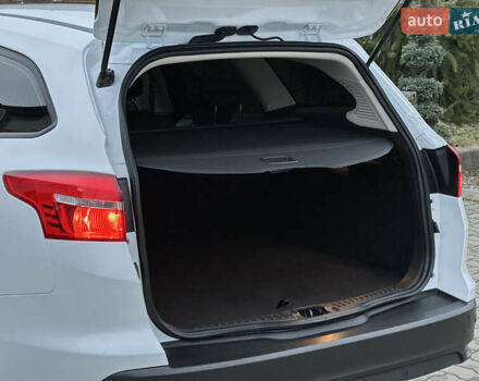 Белый Форд Фокус, объемом двигателя 1.5 л и пробегом 224 тыс. км за 10999 $, фото 52 на Automoto.ua