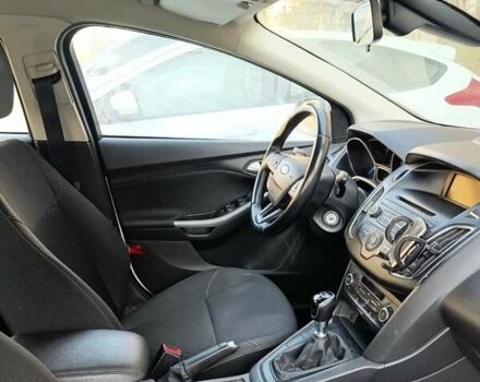 Белый Форд Фокус, объемом двигателя 1 л и пробегом 187 тыс. км за 8800 $, фото 6 на Automoto.ua