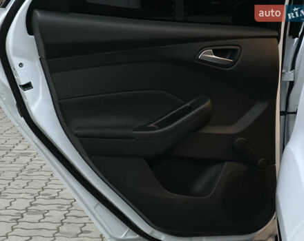 Белый Форд Фокус, объемом двигателя 1.5 л и пробегом 224 тыс. км за 10999 $, фото 77 на Automoto.ua