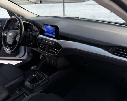 Белый Форд Фокус, объемом двигателя 1.5 л и пробегом 239 тыс. км за 11700 $, фото 8 на Automoto.ua