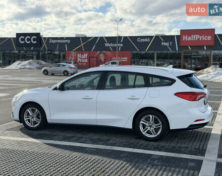 Белый Форд Фокус, объемом двигателя 1.5 л и пробегом 234 тыс. км за 7200 $, фото 2 на Automoto.ua