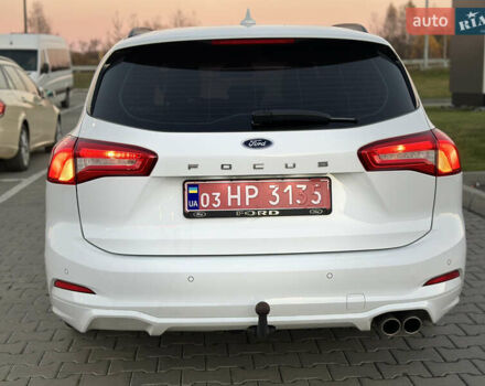 Белый Форд Фокус, объемом двигателя 1.5 л и пробегом 160 тыс. км за 15500 $, фото 5 на Automoto.ua