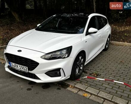 Белый Форд Фокус, объемом двигателя 1.5 л и пробегом 212 тыс. км за 14000 $, фото 7 на Automoto.ua