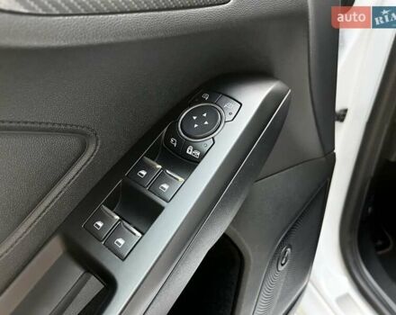 Белый Форд Фокус, объемом двигателя 1.5 л и пробегом 212 тыс. км за 14000 $, фото 13 на Automoto.ua