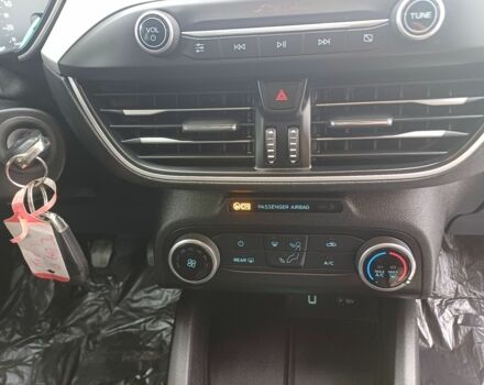 Белый Форд Фокус, объемом двигателя 1.5 л и пробегом 175 тыс. км за 12800 $, фото 14 на Automoto.ua