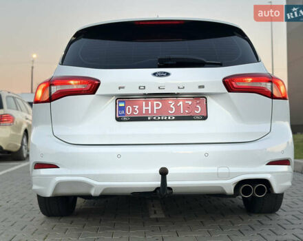 Белый Форд Фокус, объемом двигателя 1.5 л и пробегом 160 тыс. км за 15500 $, фото 6 на Automoto.ua