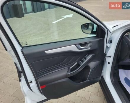 Белый Форд Фокус, объемом двигателя 1.5 л и пробегом 190 тыс. км за 14500 $, фото 75 на Automoto.ua