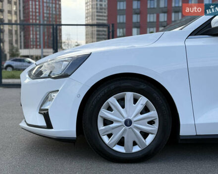 Белый Форд Фокус, объемом двигателя 2 л и пробегом 218 тыс. км за 16500 $, фото 16 на Automoto.ua