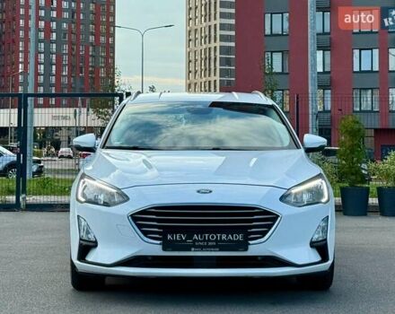 Белый Форд Фокус, объемом двигателя 2 л и пробегом 218 тыс. км за 16500 $, фото 2 на Automoto.ua