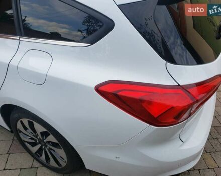 Белый Форд Фокус, объемом двигателя 1.5 л и пробегом 187 тыс. км за 13950 $, фото 16 на Automoto.ua