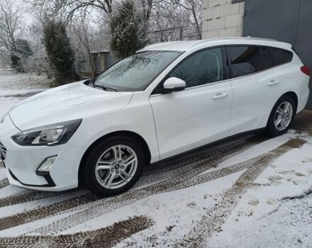 Белый Форд Фокус, объемом двигателя 1.5 л и пробегом 175 тыс. км за 12800 $, фото 4 на Automoto.ua