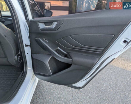 Белый Форд Фокус, объемом двигателя 1.5 л и пробегом 160 тыс. км за 15500 $, фото 19 на Automoto.ua