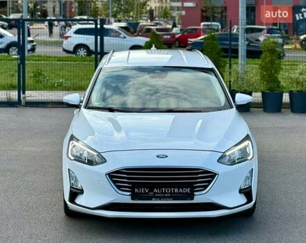 Белый Форд Фокус, объемом двигателя 2 л и пробегом 218 тыс. км за 16500 $, фото 3 на Automoto.ua