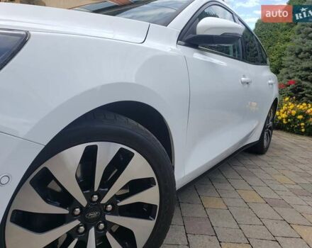 Белый Форд Фокус, объемом двигателя 1.5 л и пробегом 187 тыс. км за 13950 $, фото 5 на Automoto.ua