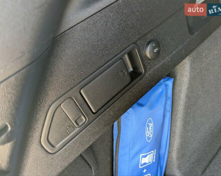 Белый Форд Фокус, объемом двигателя 1.5 л и пробегом 160 тыс. км за 15500 $, фото 43 на Automoto.ua