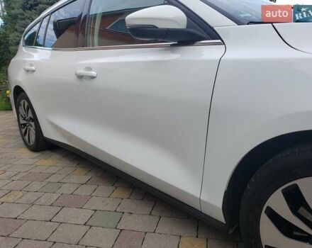 Белый Форд Фокус, объемом двигателя 1.5 л и пробегом 187 тыс. км за 13950 $, фото 32 на Automoto.ua