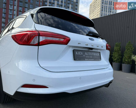 Белый Форд Фокус, объемом двигателя 2 л и пробегом 218 тыс. км за 16500 $, фото 18 на Automoto.ua