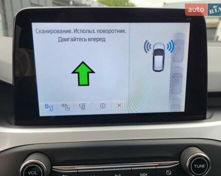 Белый Форд Фокус, объемом двигателя 1.5 л и пробегом 190 тыс. км за 14500 $, фото 5 на Automoto.ua