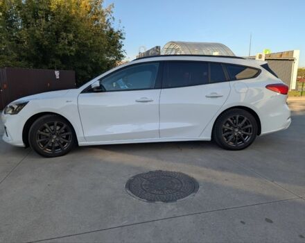 Белый Форд Фокус, объемом двигателя 1.5 л и пробегом 159 тыс. км за 15300 $, фото 3 на Automoto.ua