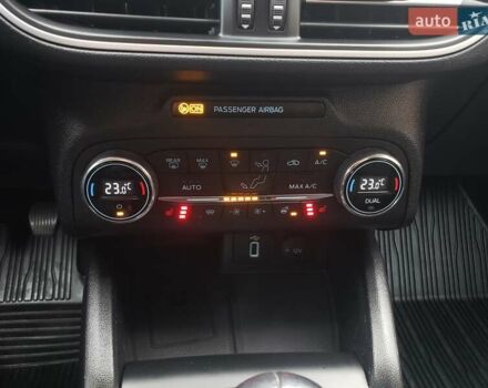 Белый Форд Фокус, объемом двигателя 1.5 л и пробегом 187 тыс. км за 13950 $, фото 68 на Automoto.ua