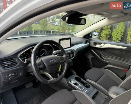 Белый Форд Фокус, объемом двигателя 2 л и пробегом 218 тыс. км за 16500 $, фото 24 на Automoto.ua