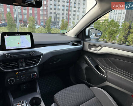 Белый Форд Фокус, объемом двигателя 2 л и пробегом 218 тыс. км за 16500 $, фото 36 на Automoto.ua