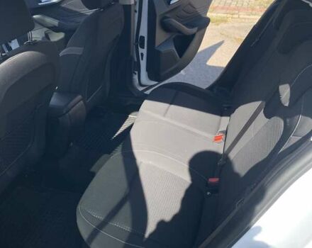 Белый Форд Фокус, объемом двигателя 1.5 л и пробегом 218 тыс. км за 13000 $, фото 1 на Automoto.ua