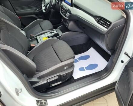 Белый Форд Фокус, объемом двигателя 1.5 л и пробегом 190 тыс. км за 14500 $, фото 37 на Automoto.ua