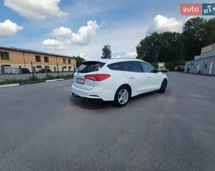 Белый Форд Фокус, объемом двигателя 1.5 л и пробегом 175 тыс. км за 11999 $, фото 2 на Automoto.ua