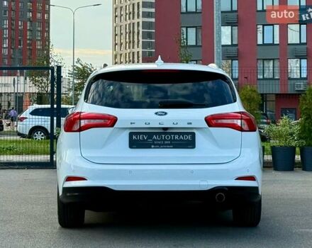 Белый Форд Фокус, объемом двигателя 2 л и пробегом 218 тыс. км за 16500 $, фото 8 на Automoto.ua