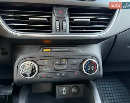 Белый Форд Фокус, объемом двигателя 2 л и пробегом 218 тыс. км за 16500 $, фото 28 на Automoto.ua