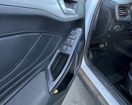 Белый Форд Фокус, объемом двигателя 2 л и пробегом 205 тыс. км за 14900 $, фото 12 на Automoto.ua