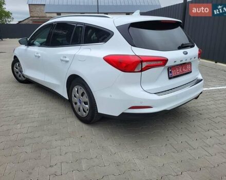 Белый Форд Фокус, объемом двигателя 1.5 л и пробегом 190 тыс. км за 14500 $, фото 59 на Automoto.ua