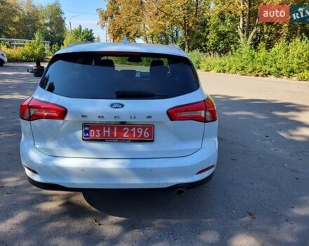 Белый Форд Фокус, объемом двигателя 1.5 л и пробегом 160 тыс. км за 13999 $, фото 7 на Automoto.ua