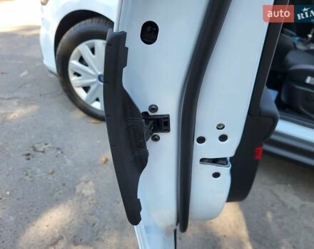 Белый Форд Фокус, объемом двигателя 1.5 л и пробегом 160 тыс. км за 13999 $, фото 13 на Automoto.ua