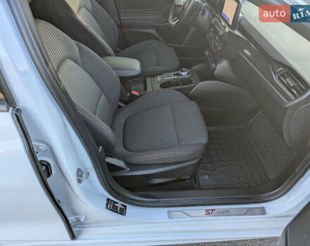 Белый Форд Фокус, объемом двигателя 1.5 л и пробегом 160 тыс. км за 15500 $, фото 13 на Automoto.ua