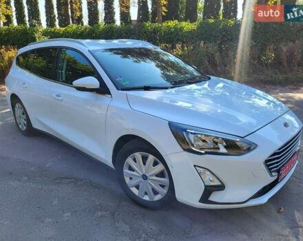Белый Форд Фокус, объемом двигателя 1.5 л и пробегом 160 тыс. км за 13999 $, фото 5 на Automoto.ua
