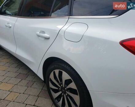 Белый Форд Фокус, объемом двигателя 1.5 л и пробегом 187 тыс. км за 13950 $, фото 13 на Automoto.ua